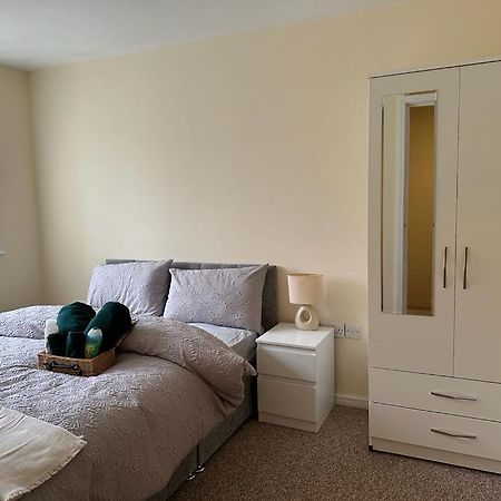 Rooms 7 Minutes From Etihad マンチェスター エクステリア 写真